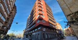 Piso único con terraza y galeria en sitio ideal