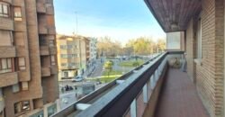 Piso único con terraza y galeria en sitio ideal