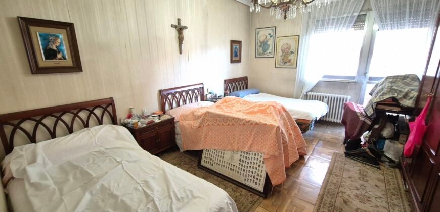 Piso único con terraza y galeria en sitio ideal