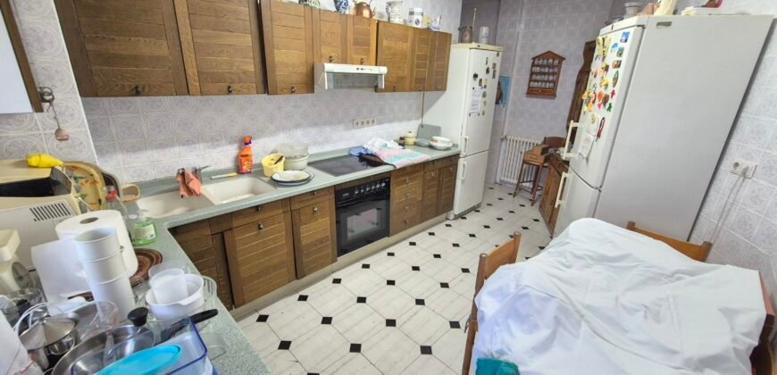 Piso único con terraza y galeria en sitio ideal