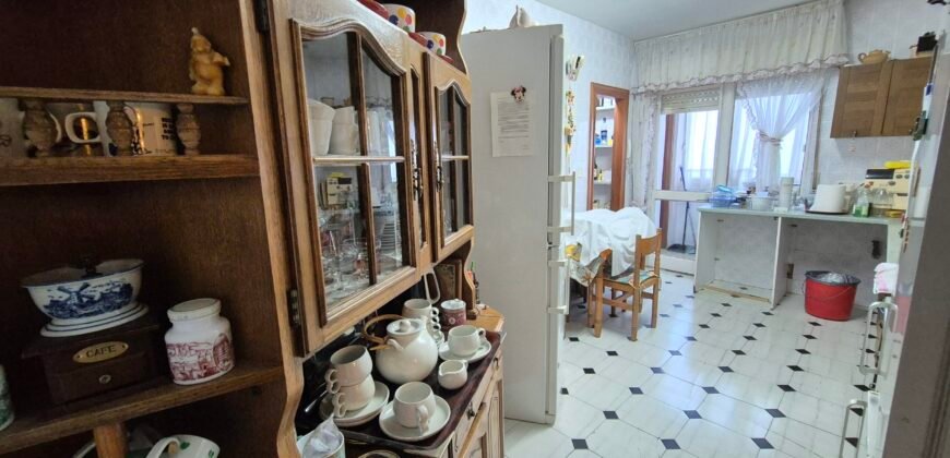 Piso único con terraza y galeria en sitio ideal