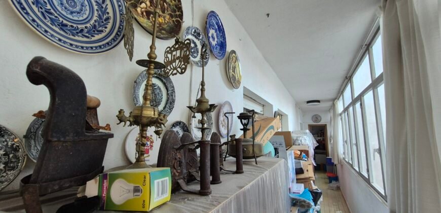 Piso único con terraza y galeria en sitio ideal