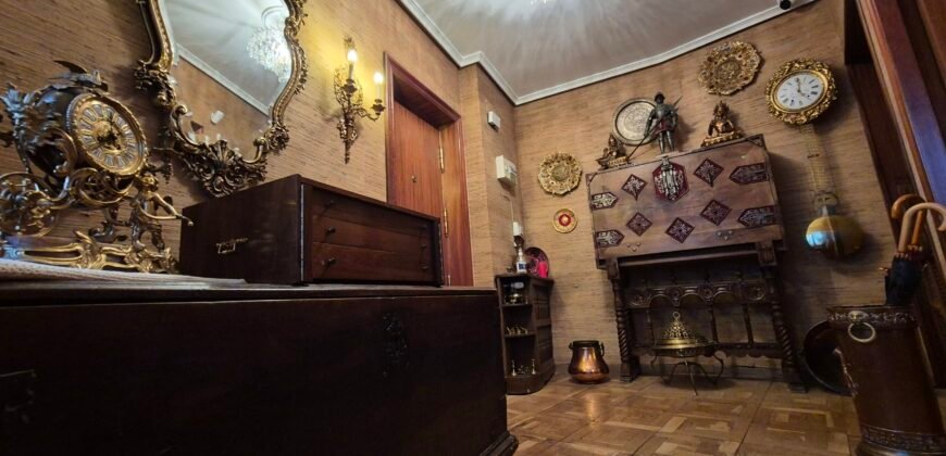 Piso único con terraza y galeria en sitio ideal