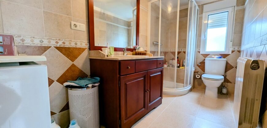 Casa de SEIS dormitorios y patio en Piña de Campos