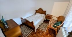 Casa de SEIS dormitorios y patio en Piña de Campos