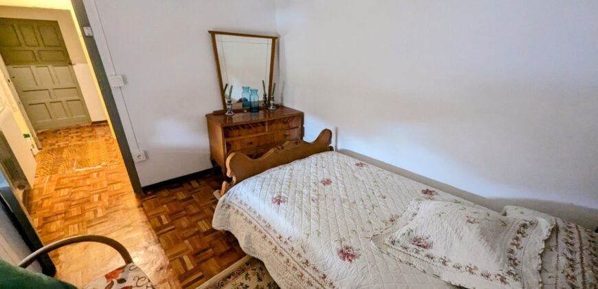 Casa de SEIS dormitorios y patio en Piña de Campos