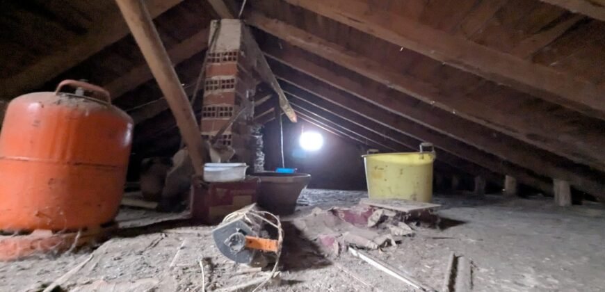 Casa de SEIS dormitorios y patio en Piña de Campos