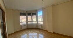 Piso en Venta en Palencia reformado con garaje y trastero Piso en Venta en Palencia reformado con garaje y trastero