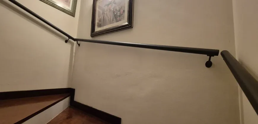 Chalet pareado de tres plantas con garaje y trastero