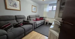 Chalet pareado de tres plantas con garaje y trastero