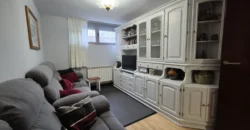 Chalet pareado de tres plantas con garaje y trastero