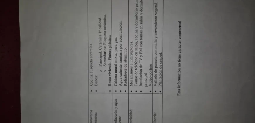 Chalet pareado de tres plantas con garaje y trastero