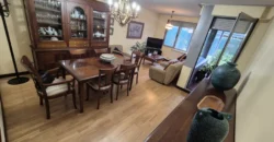 Chalet pareado de tres plantas con garaje y trastero