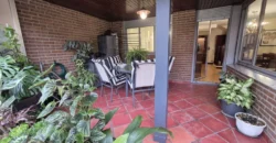 Chalet pareado de tres plantas con garaje y trastero