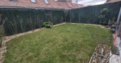 Chalet pareado de tres plantas con garaje y trastero