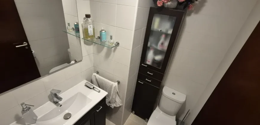 Chalet pareado de tres plantas con garaje y trastero