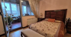 Chalet pareado de tres plantas con garaje y trastero