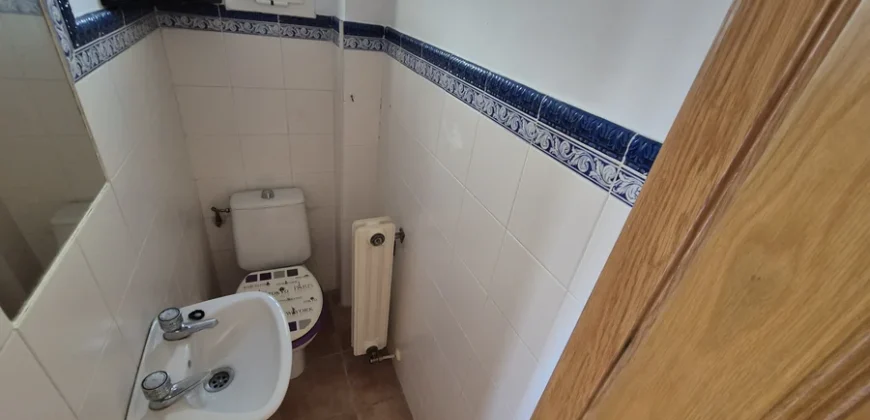 Chalet pareado de tres habitaciones y tres baños