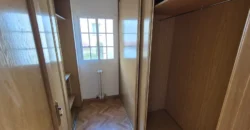 Chalet pareado de tres habitaciones y tres baños