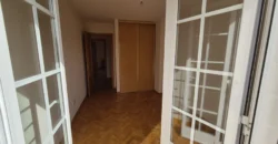 Chalet pareado de tres habitaciones y tres baños