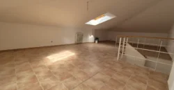 Chalet pareado de tres habitaciones y tres baños