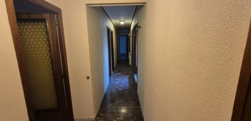 Piso céntrico en Palencia de cuatro habitaciones y dos baños