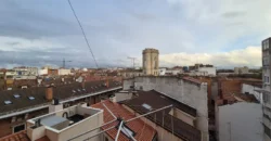 Piso céntrico en Palencia de cuatro habitaciones y dos baños