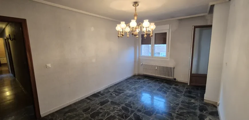 Piso céntrico en Palencia de cuatro habitaciones y dos baños