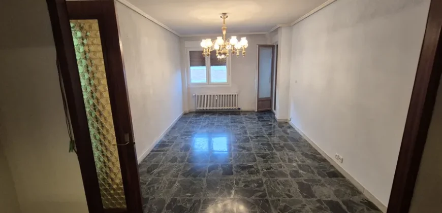 Piso céntrico en Palencia de cuatro habitaciones y dos baños