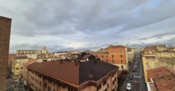 Piso céntrico en Palencia de cuatro habitaciones y dos baños