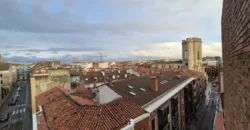 Piso céntrico en Palencia de cuatro habitaciones y dos baños