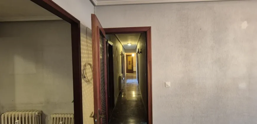 Piso céntrico en Palencia de cuatro habitaciones y dos baños