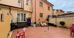 Chalet adosado en venta en Magaz con cuatro habitaciones y tres baños