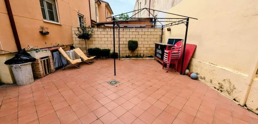 Chalet adosado en venta en Magaz con cuatro habitaciones y tres baños