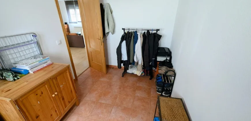 Chalet adosado en venta en Magaz con cuatro habitaciones y tres baños