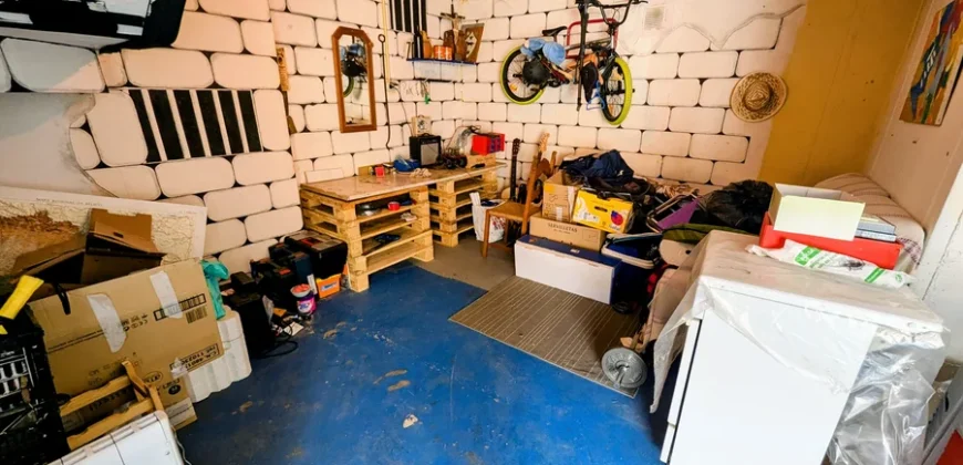 Chalet adosado en venta en Magaz con cuatro habitaciones y tres baños