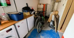 Chalet adosado en venta en Magaz con cuatro habitaciones y tres baños