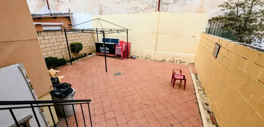 Chalet adosado en venta en Magaz con cuatro habitaciones y tres baños