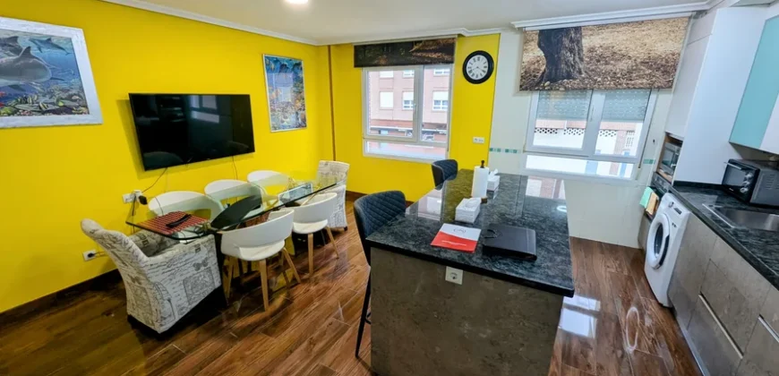 Piso en Palencia de cuatro habitaciones y dos baños