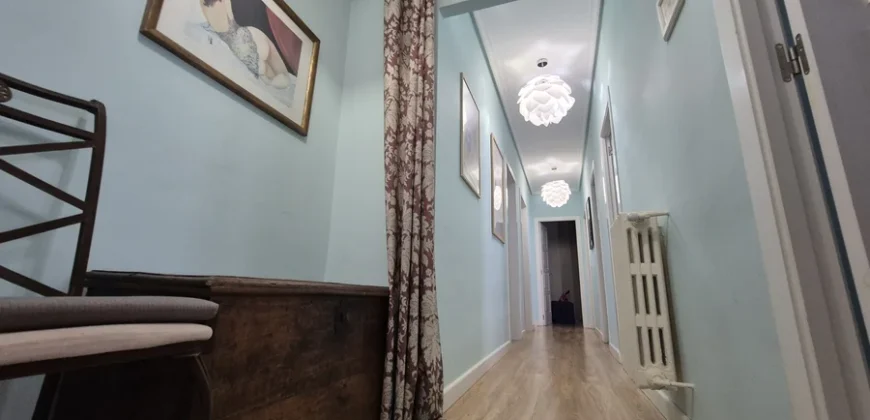 Piso en el centro de Palencia de cuatro habitaciones con terraza