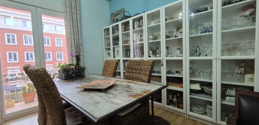 Piso en el centro de Palencia de cuatro habitaciones con terraza