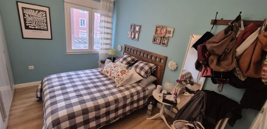 Piso en el centro de Palencia de cuatro habitaciones con terraza