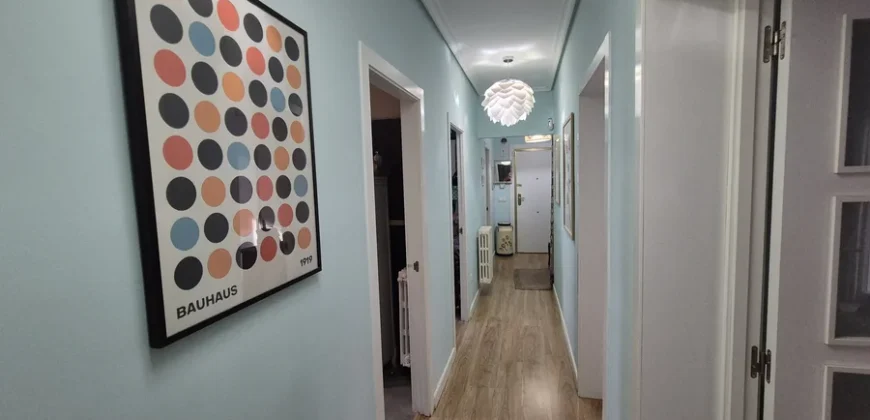 Piso en el centro de Palencia de cuatro habitaciones con terraza