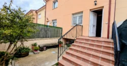 Chalet adosado en venta en Magaz con cuatro habitaciones y tres baños