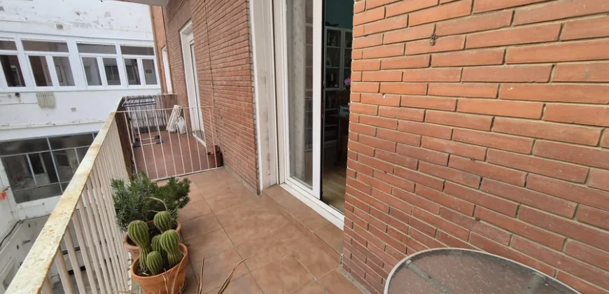 Piso en el centro de Palencia de cuatro habitaciones con terraza