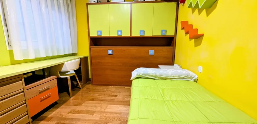 Piso en Palencia de cuatro habitaciones y dos baños