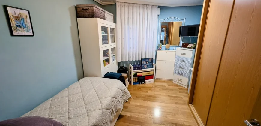 Piso en Palencia de cuatro habitaciones y dos baños