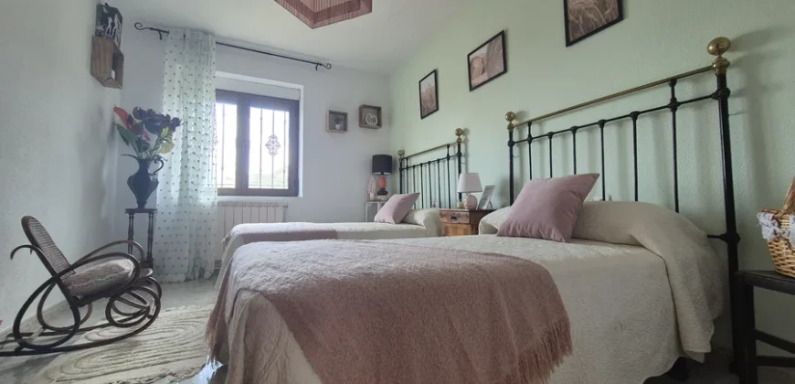 Chalet independiente en venta en Valle del Pisuerga