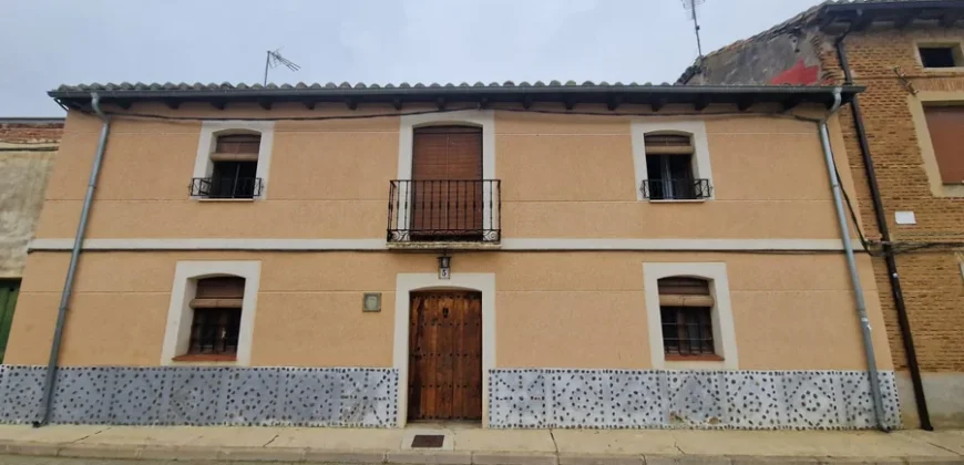 Casa en pueblo al lado de Osorno Palencia