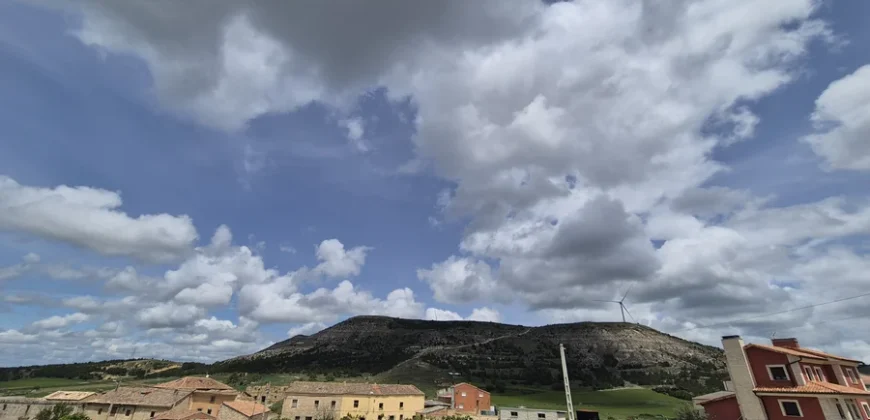 Chalet independiente en venta en Valle del Pisuerga